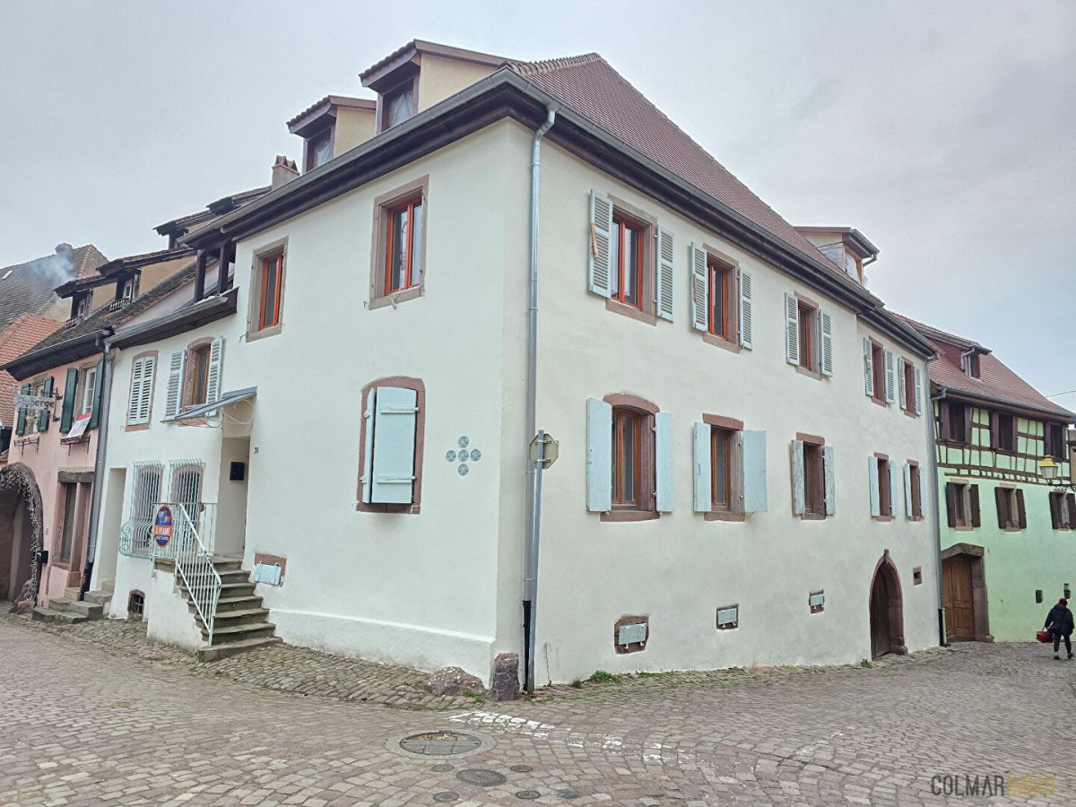 Gueberschwihr ? Grand studio avec potentiel au coeur du vignoble